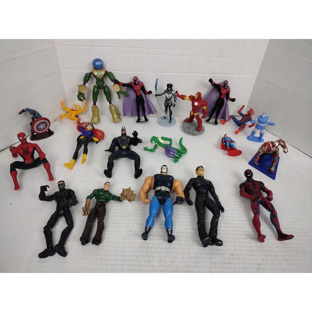 Marvel and DC super hero figures Large lot Batman Spiderman Lizard Bundle